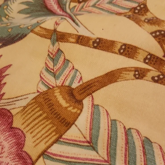 Dove Exfoliating Body Scrub with Brown Lid - Picture 3 of 5